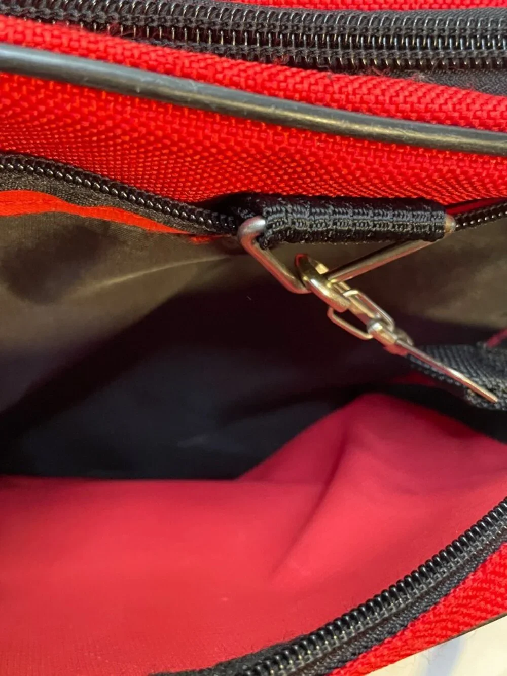 American Uni travel duffle bag 18